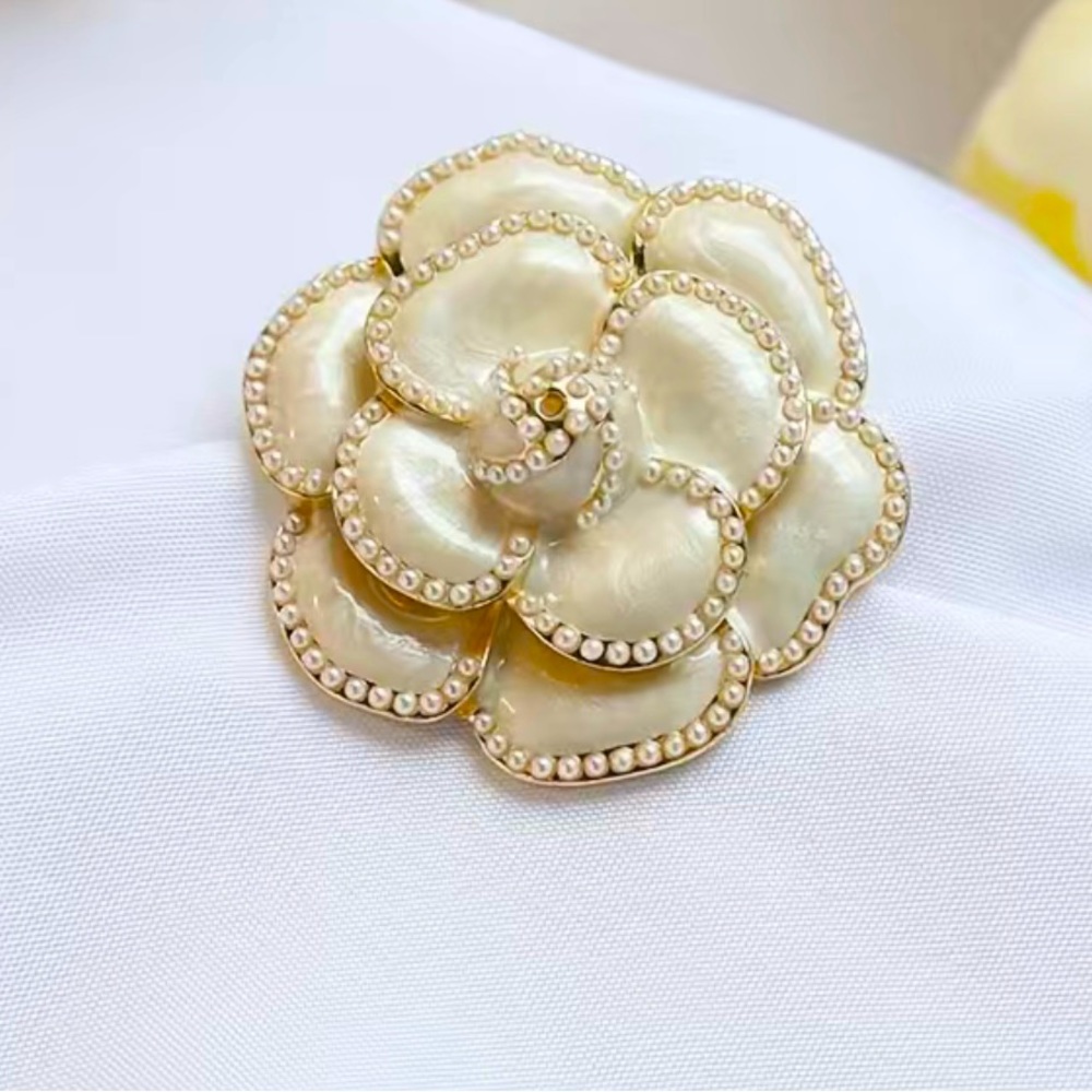 Brand New Camelia Flower Brooch comes a in box